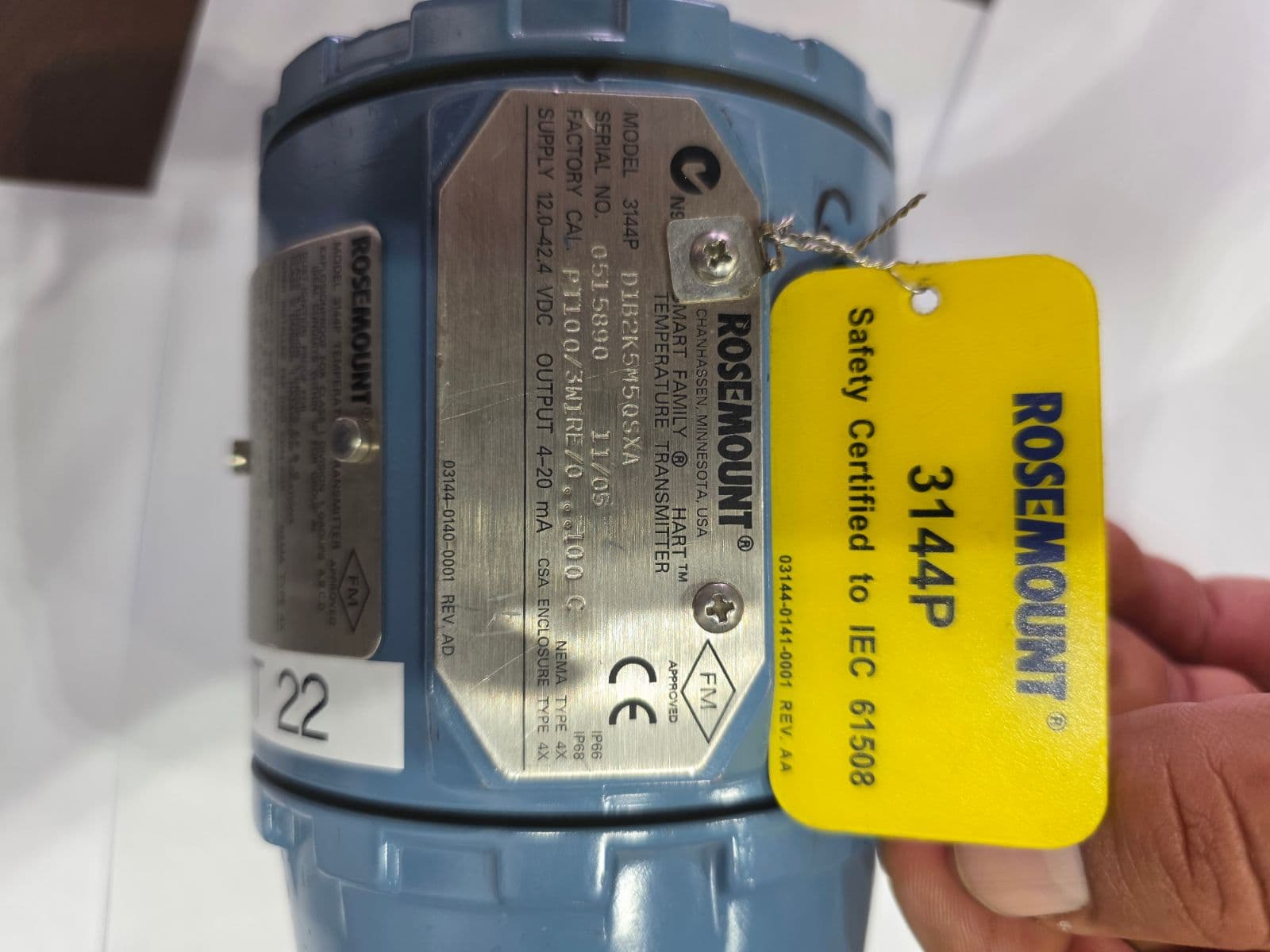 Second Rosemount 3144P unit nameplate: MODEL 3144P, model code D1B2K5M5Q5XA, PT100/3-wire 0…100 °C, OUTPUT 4-20 mA, SIL IEC 61508
