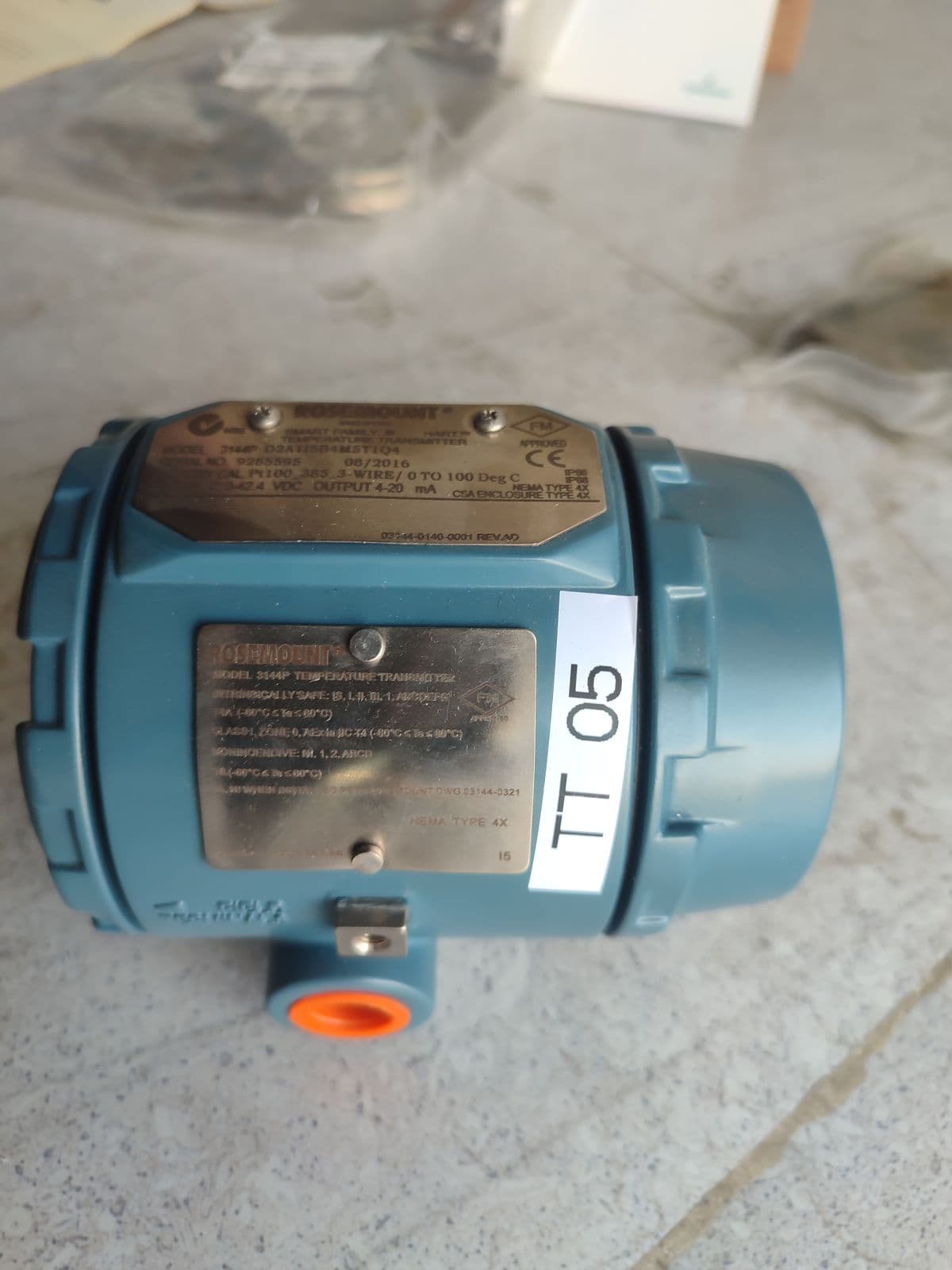 Rosemount 3144P Temperature Transmitter (Emerson) — Universal Input, FOUNDATION Fieldbus — unit 1 in Barmaan's warehouse, photo 7