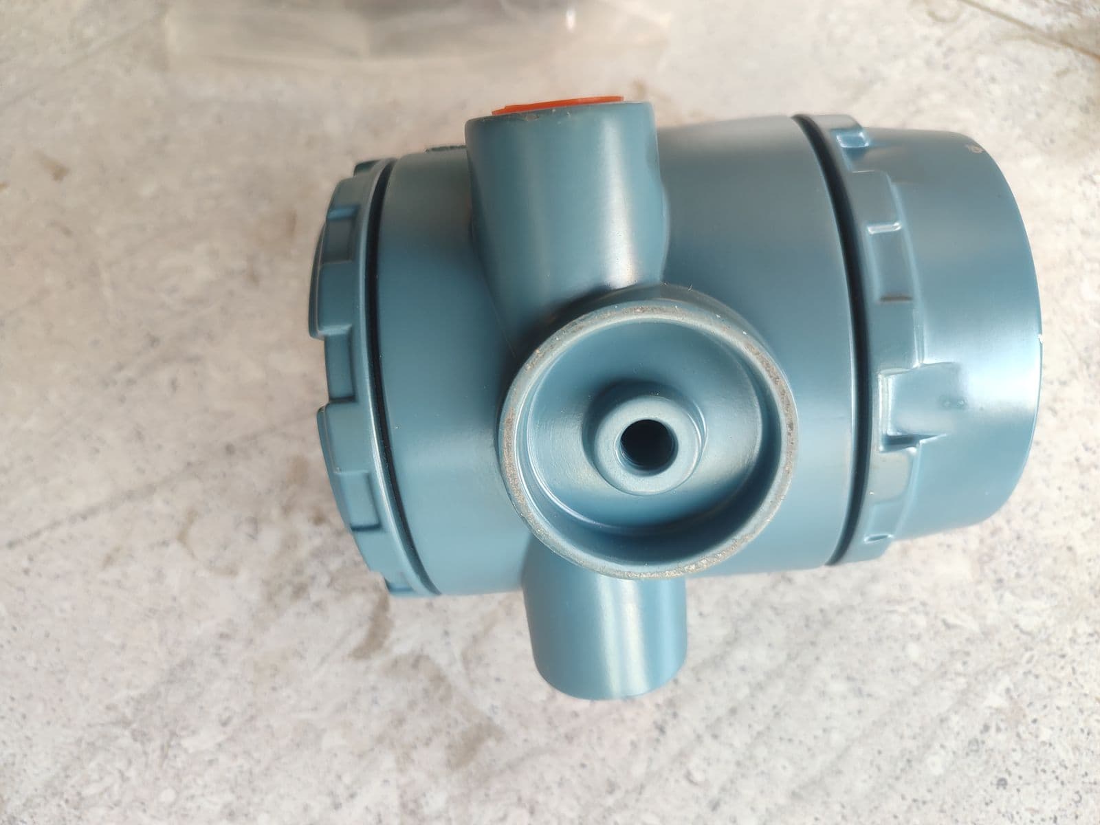 Rosemount 3144P Temperature Transmitter (Emerson) — Universal Input, FOUNDATION Fieldbus — unit 1 in Barmaan's warehouse, photo 1
