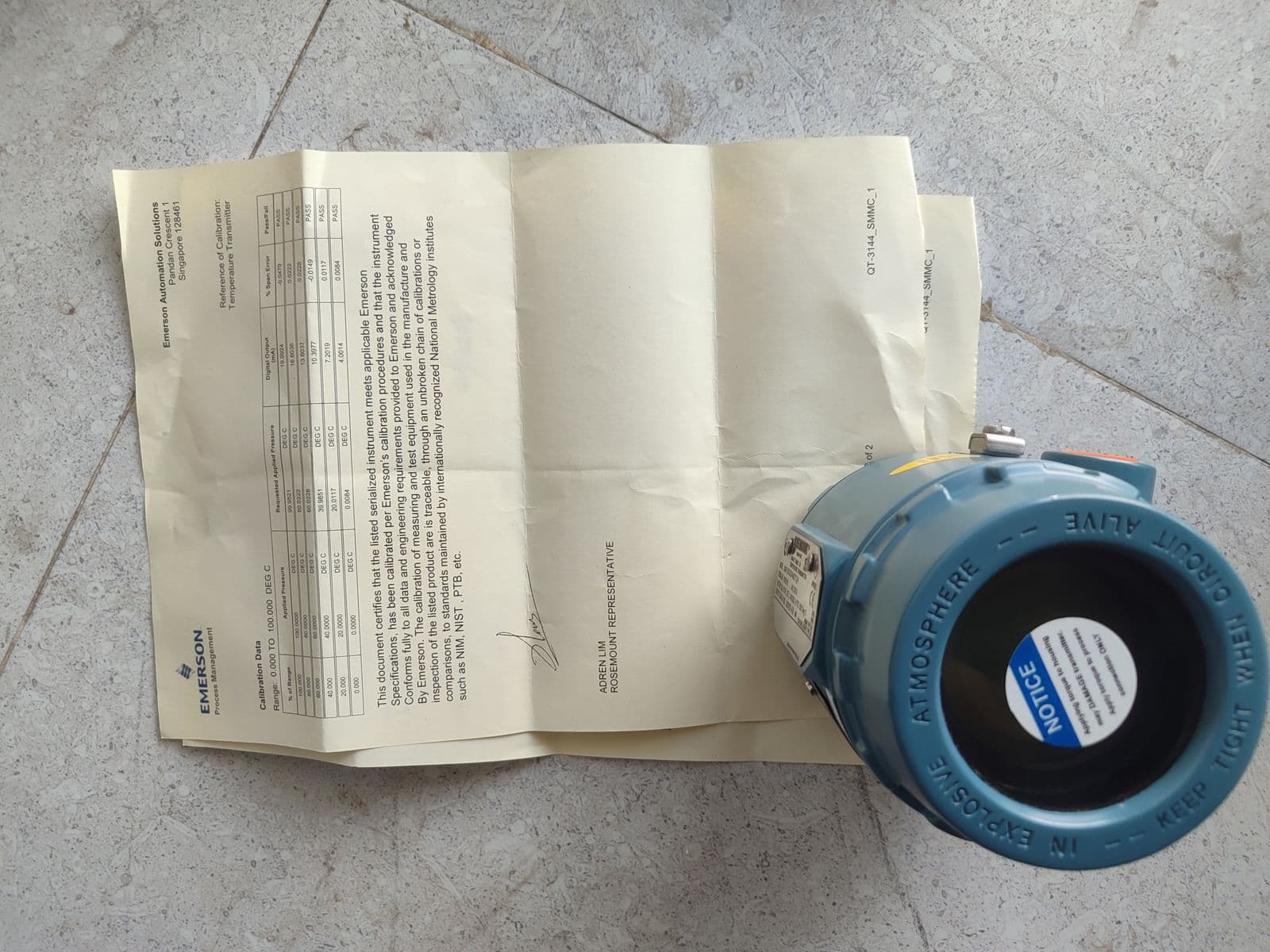 Rosemount 3144P HART temperature transmitter — Emerson factory calibration certificate supplied with this unit, range 0 to 100 °C