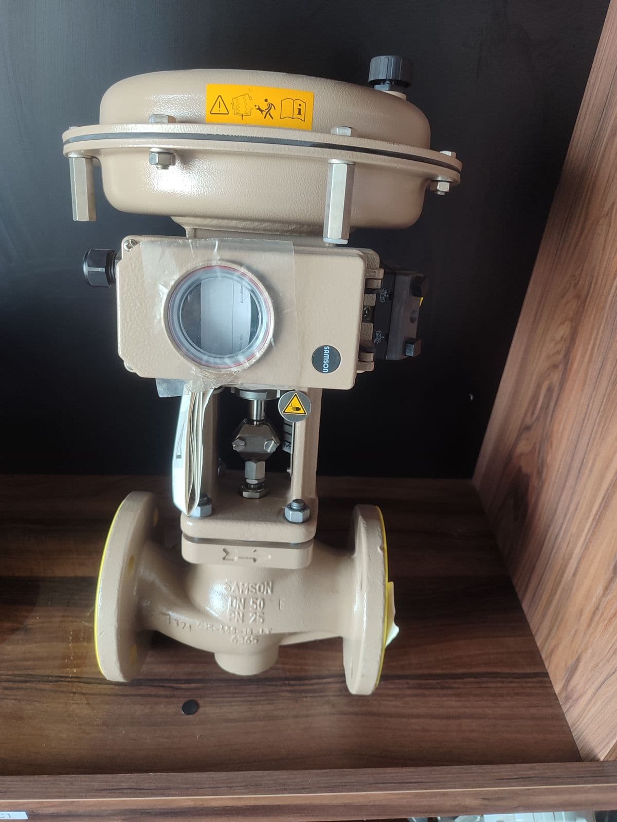 SAMSON Type 3241 globe control valve, DN 50, with Type 3277 pneumatic actuator and Type 3730-1 positioner — full view on the shelf at Barmaan's warehouse