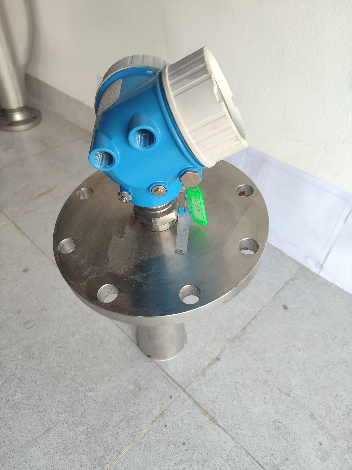 Endress+Hauser Micropilot FMR51 radar level transmitter — photographed in Barmaan's warehouse