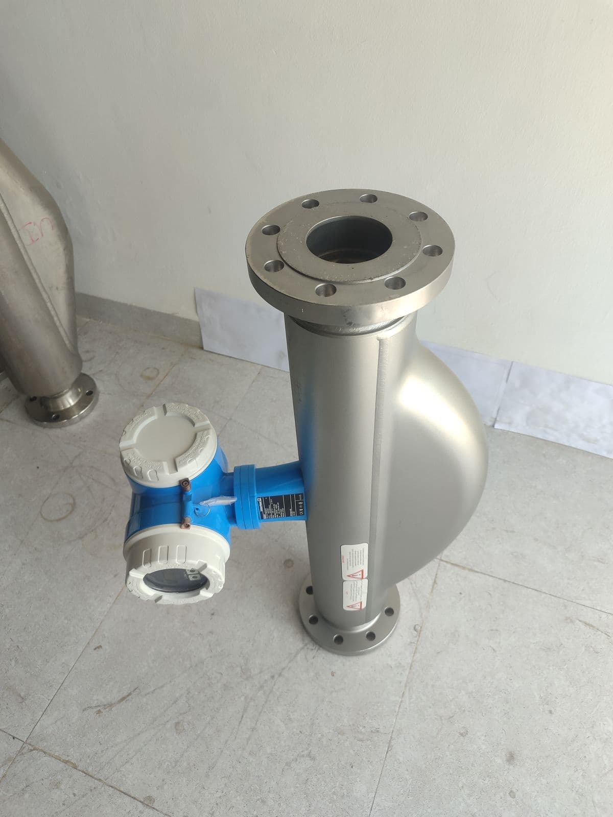 Endress+Hauser Promass 80F Coriolis Mass Flowmeter — DN80 (3") — unit 6 in Barmaan's warehouse, photo 4
